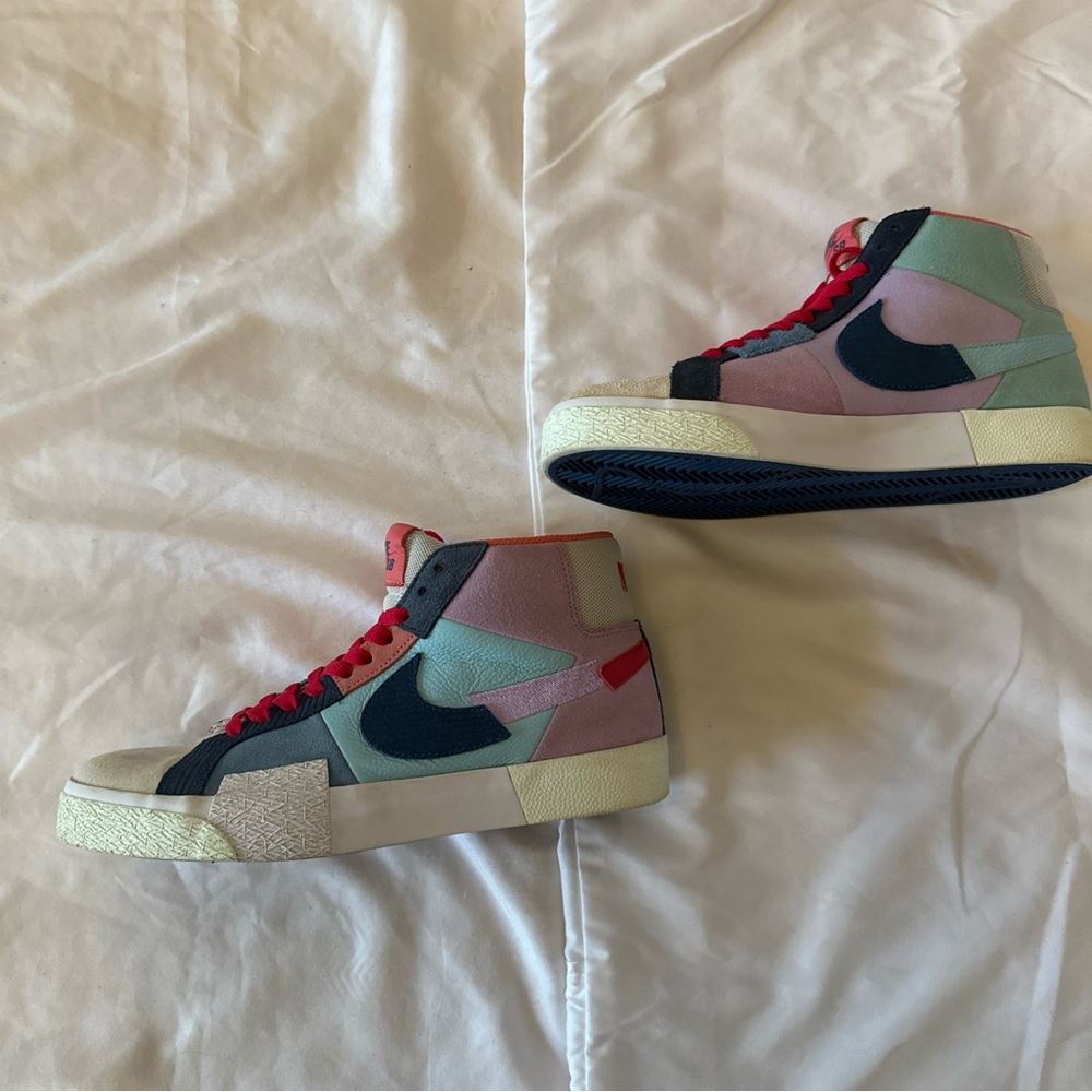 Nike Blazer Mid Mosaic Pink, Purple, Blue- size 8